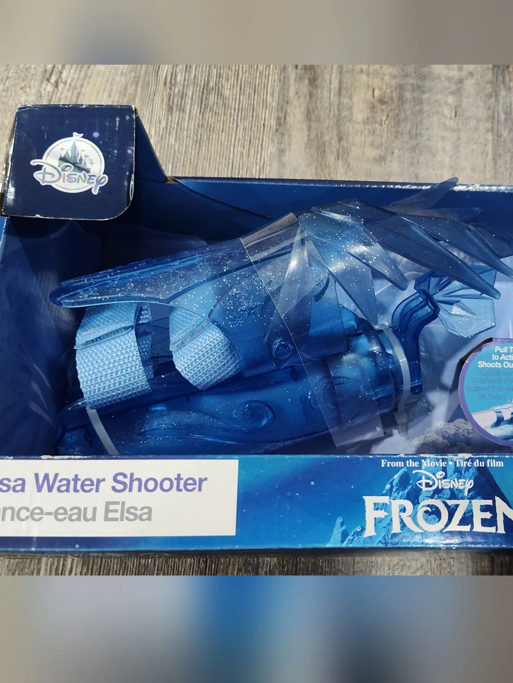 Disney Frozen Elsa Sparkle Blue Water Blaster/Shooter - NWT